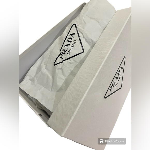 PRADA men’s SOFT LOGO SLIDES - Picture 5 of 6